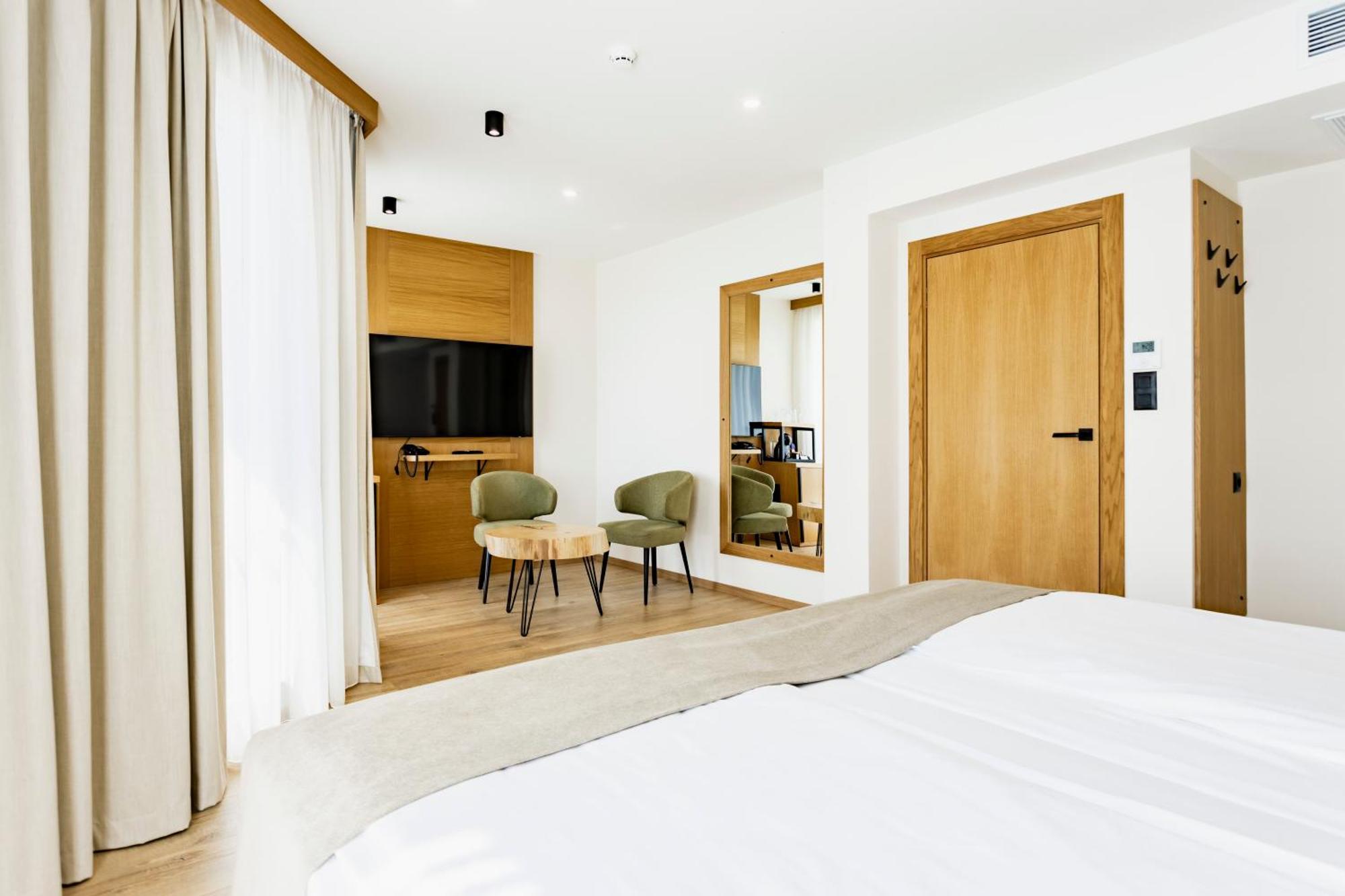 Natura All Seasons Boutique Hotel Бургас Экстерьер фото