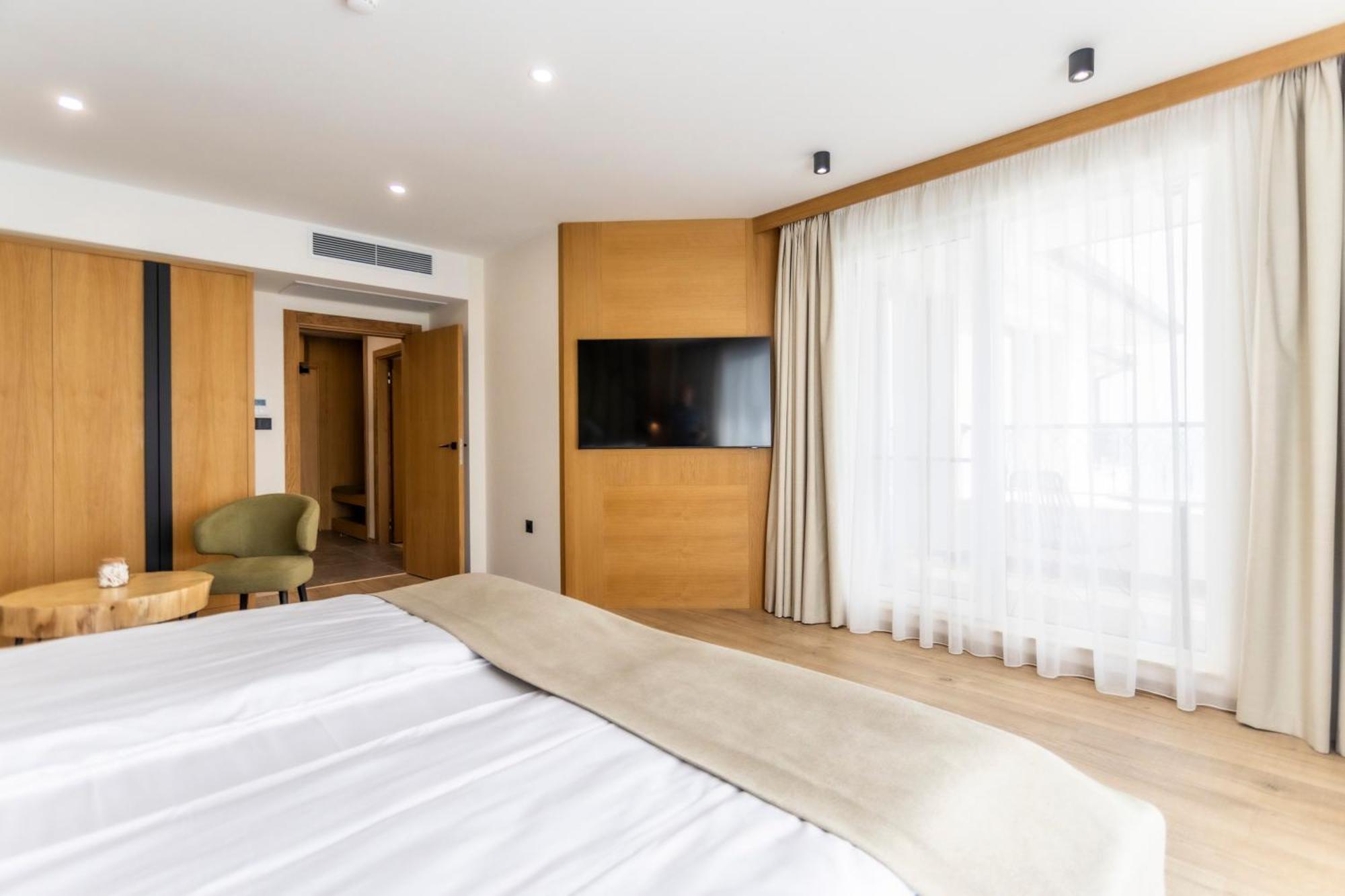 Natura All Seasons Boutique Hotel Бургас Экстерьер фото