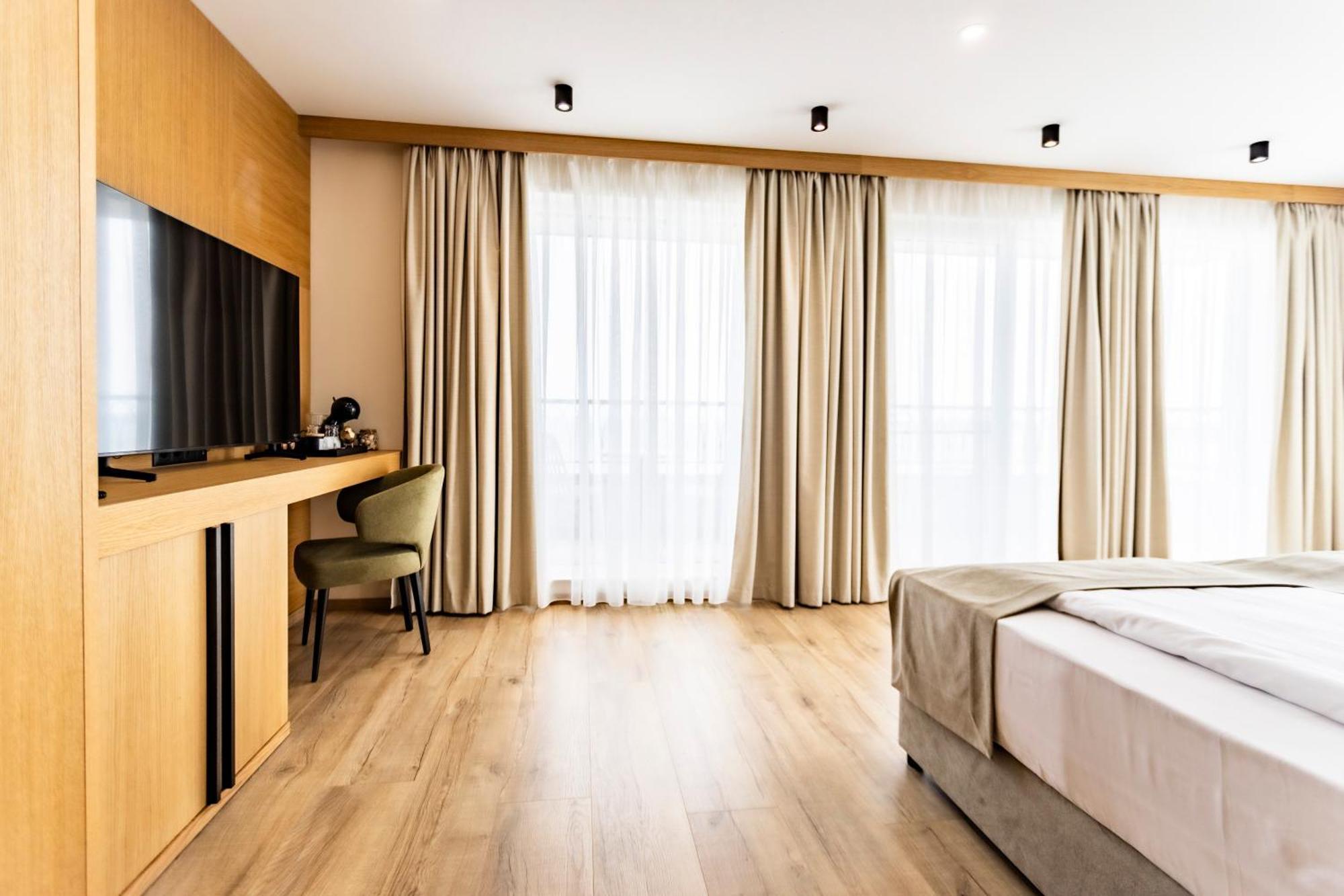 Natura All Seasons Boutique Hotel Бургас Экстерьер фото